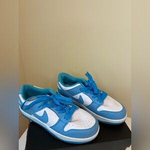 Kids Sneakers in Blue and White size 7